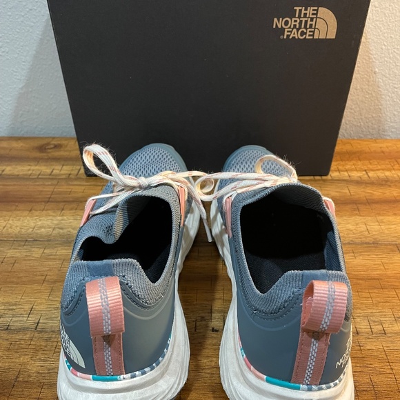 NORTH FACE Women's Vectiv Hypnum athletic sneaker US 7 Goblin Blue / Rose Dawn - Picture 3 of 8
